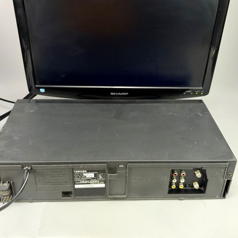 Toshiba W-614 VHS 4 Head VCR Video Cassette Recorder Player No Remote - TESTED - Picture 7 of 9